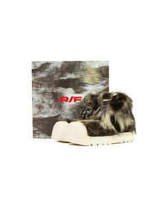 "FROSTED WOLF" FLUFFY BOOTS